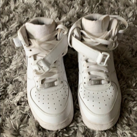 Shoes - Picture 2 of 2